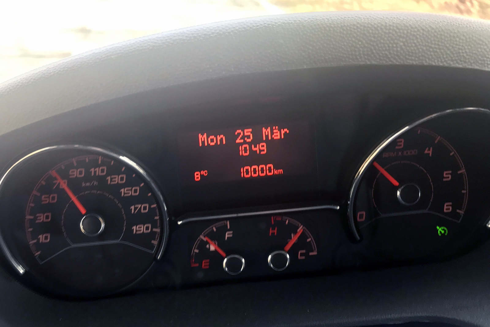 Tacho 10.000 km