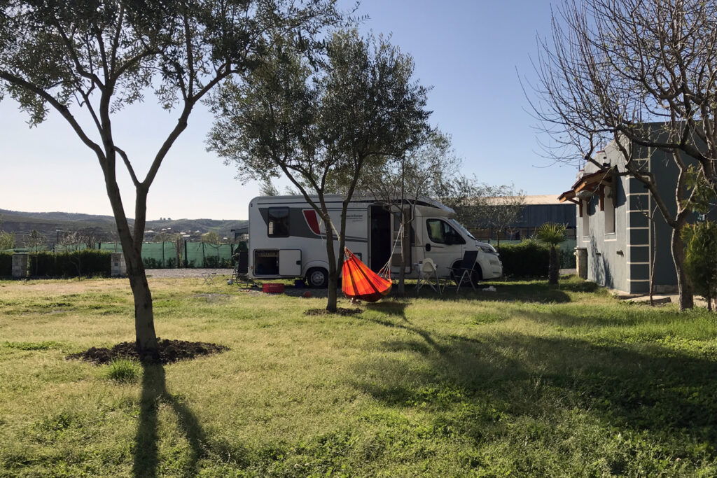 Berat Caravan Camping