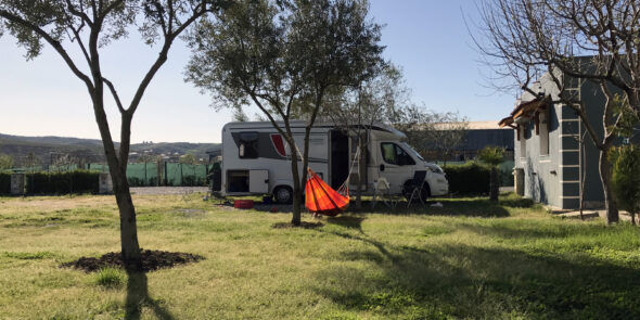 Berat Caravan Camping